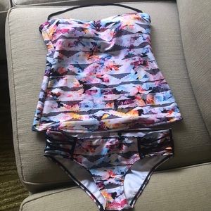 Kenneth Cole New York 2 piece Tankini